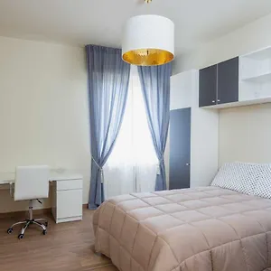 https://ci-vuole-leggerezza-apartment.emilia-romagnahotels.net